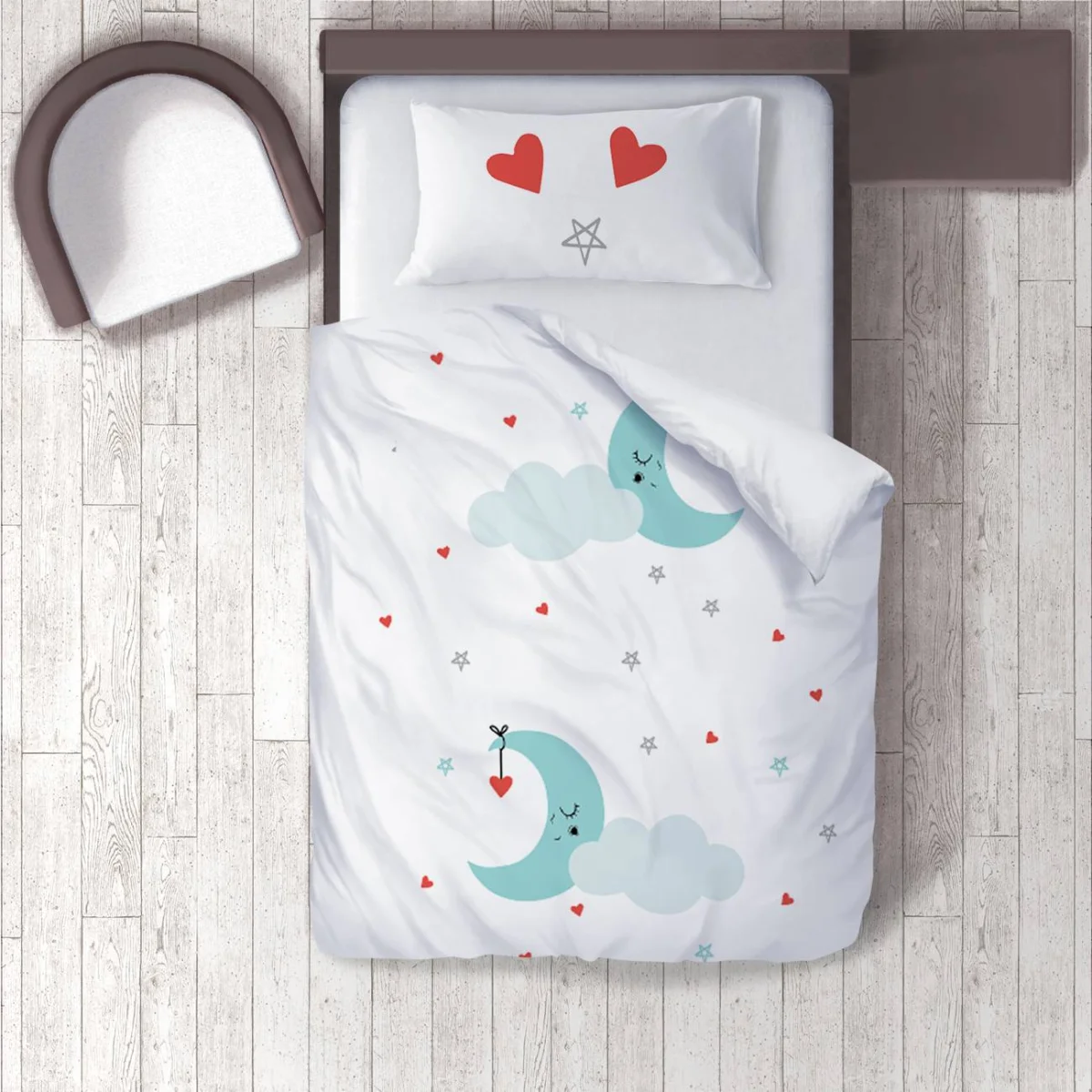 Ay ve Kalpler Nevresim Takımı | Beyaz uyuyan ay, bulut Desenli