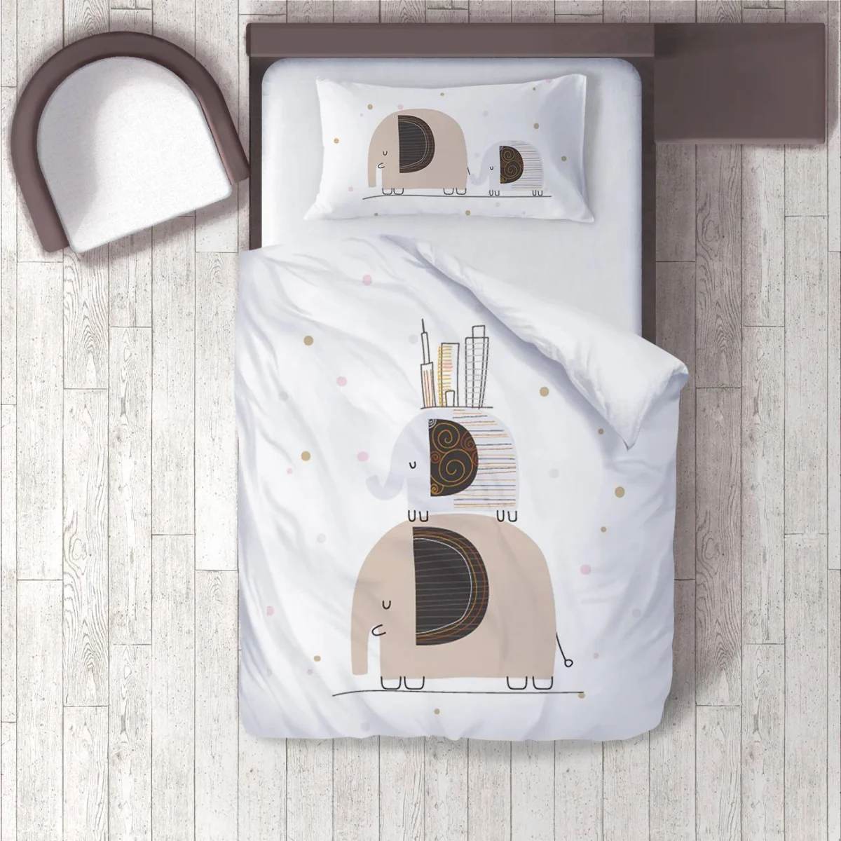 Şehirli Filler Nevresim Takımı | Beyaz pembe ve altın rengi puantiyeler, şehir binaları Desenli