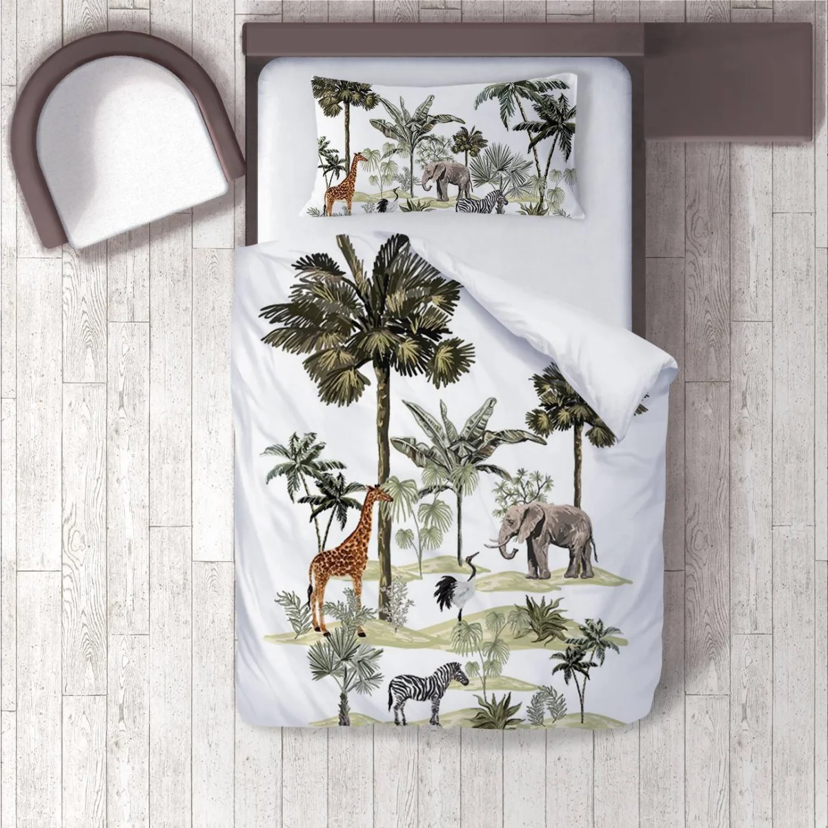 Safari Hayvanları Nevresim Takımı | Beyaz palmiye ağaçları, yeşil bitkiler Desenli