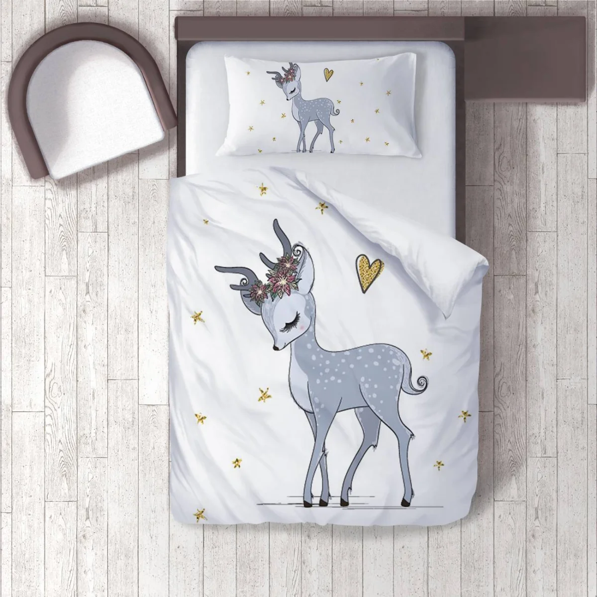 Geyik Nevresim Takımı | Beyaz çiçek, yıldız Desenli