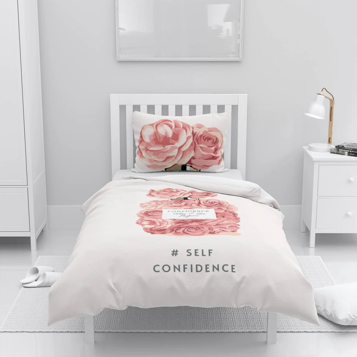 Gül ve Parfüm Şişesi Nevresim Takımı | Beyaz Pembe güller, parfüm şişesi şeklinde Desenli