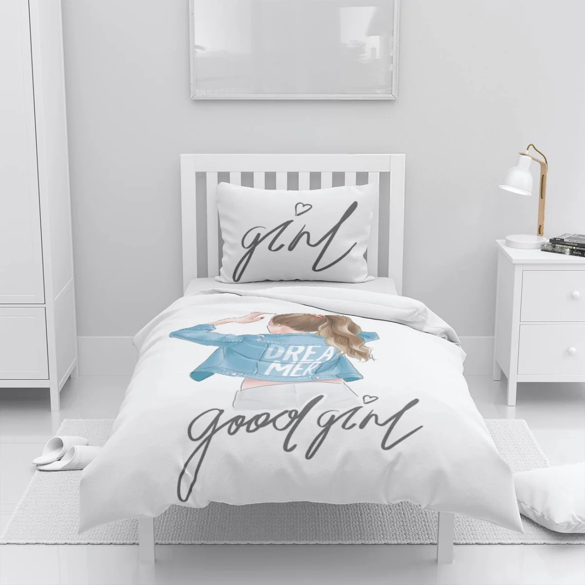 Kız illüstrasyon Nevresim Takımı | Beyaz karikatür kız, 'girl' ve 'dreamer' yazıları Desenli