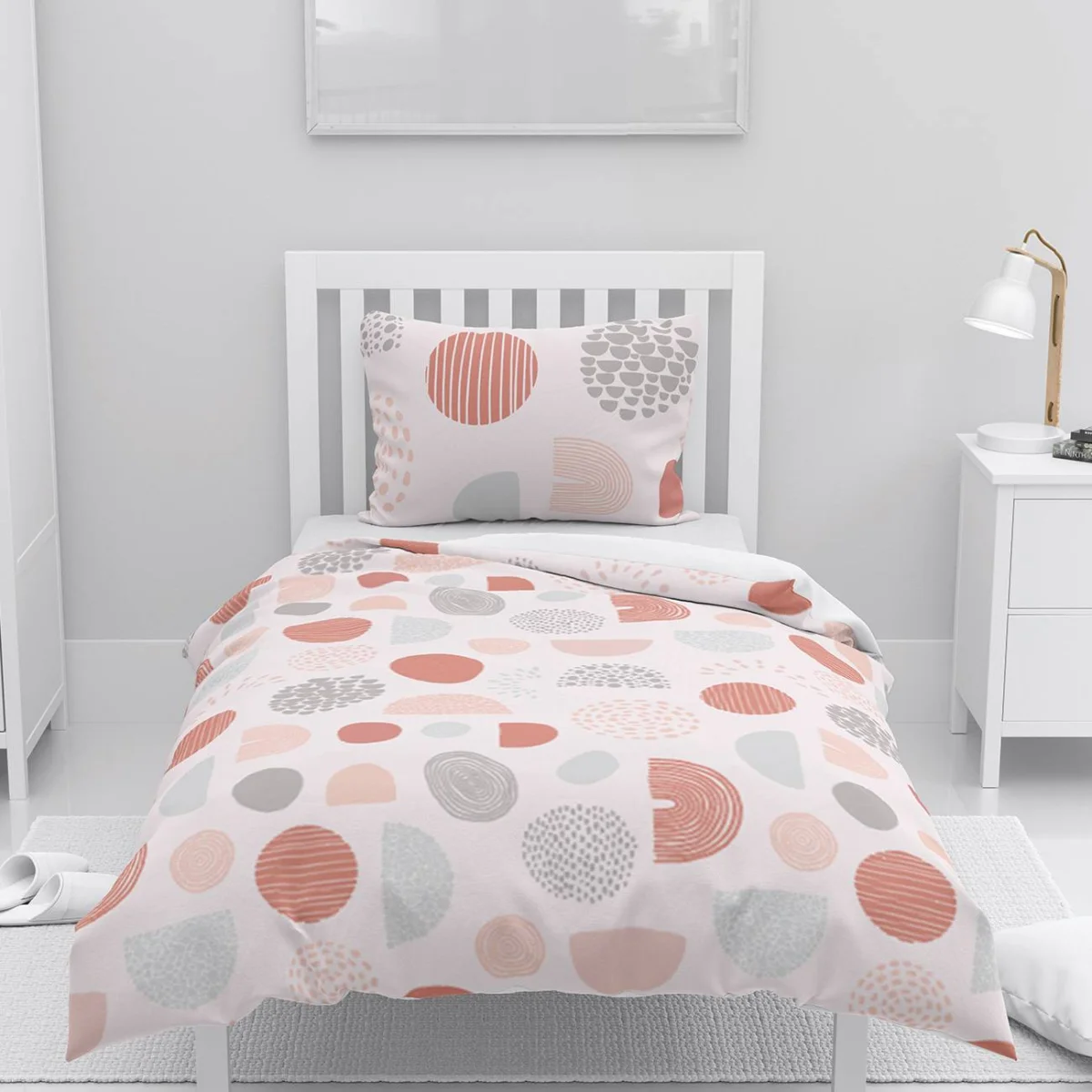 Soyut Şekiller Nevresim Takımı | Açık Pembe Çeşitli boyutlarda soyut daireler, yarım daireler Des...