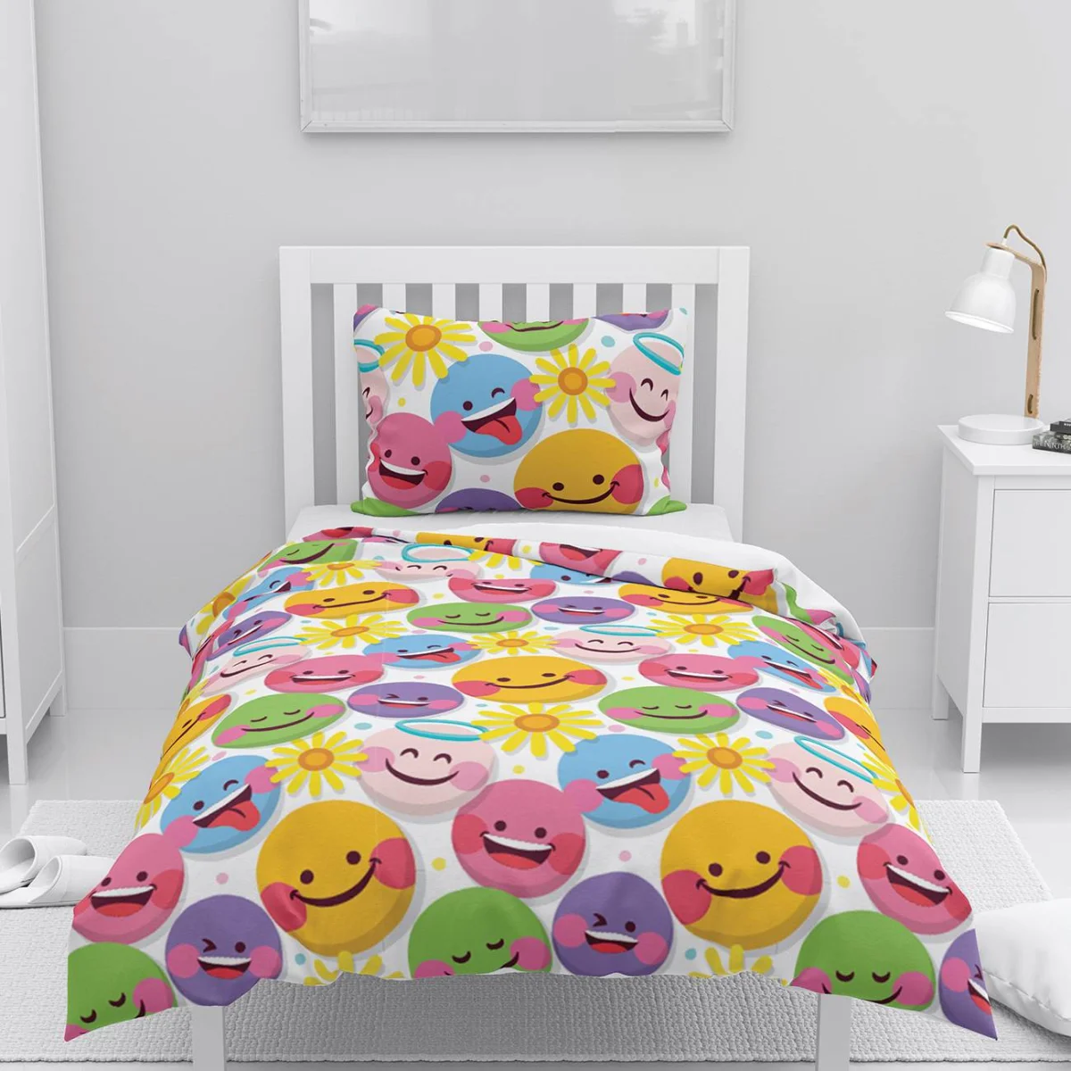 Gülümseyen suratlar, emojiler Nevresim Takımı | Beyaz Sarı çiçekler, renkli benekler Desenli