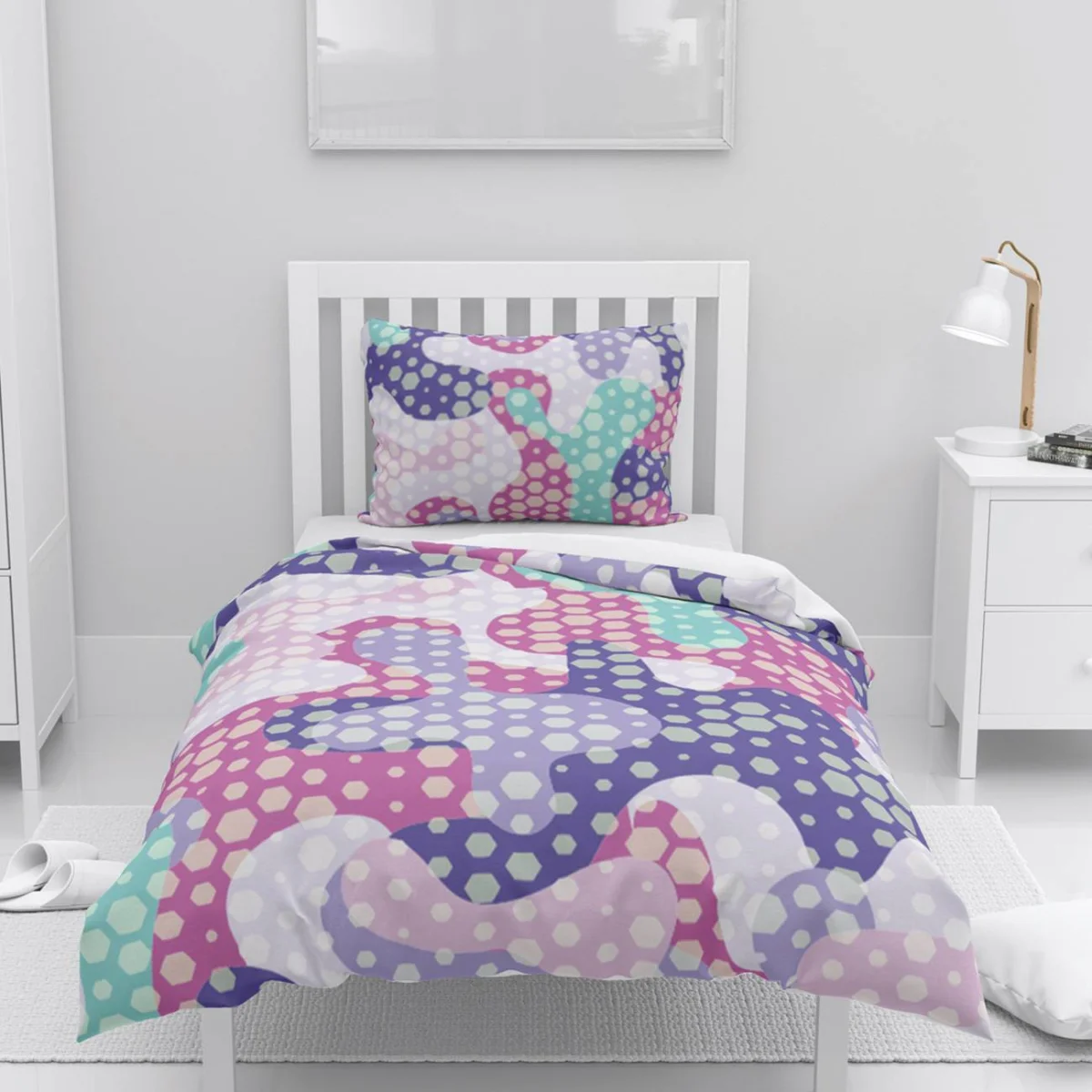 Soyut dalgalı şekiller Nevresim Takımı | Mor, Pembe, Turkuaz Çok renkli, dalgalı soyut şekiller v...