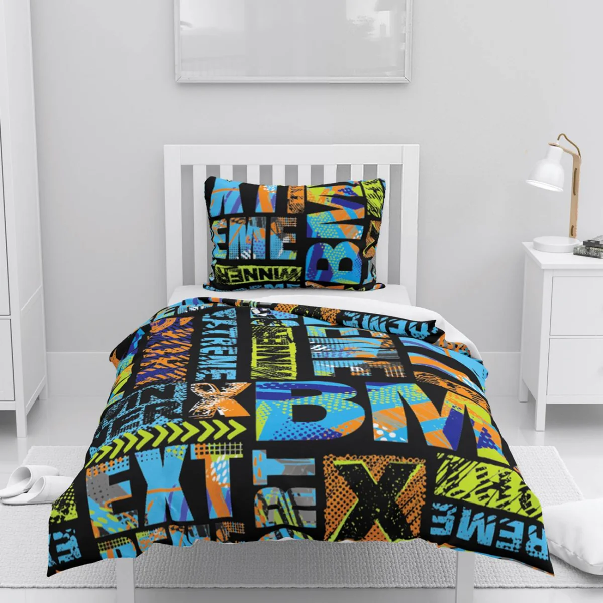 BMX, ekstrem sporlar Nevresim Takımı | Siyah grafiti tarzı harfler, soyut desenler Desenli