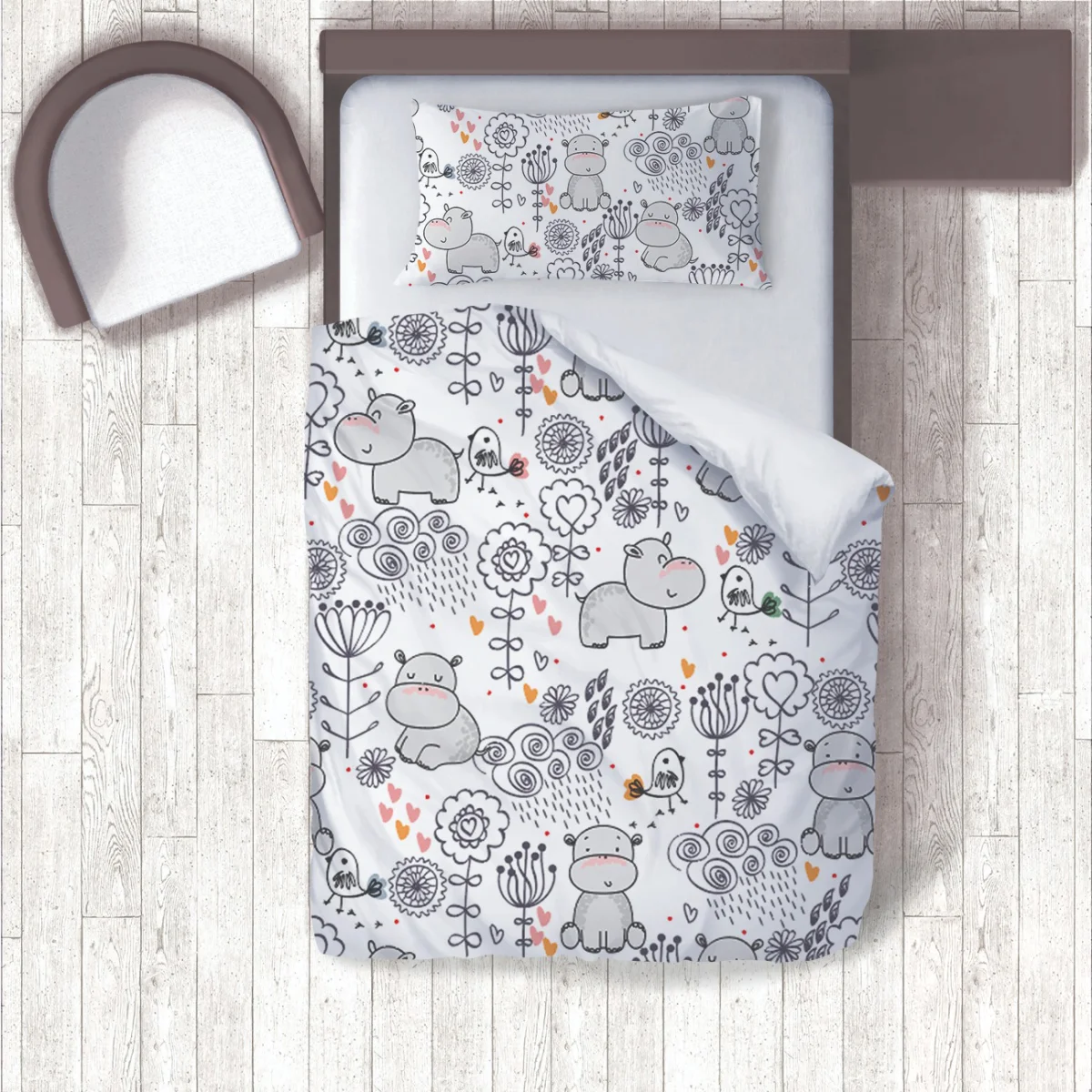 Su Aygırları Nevresim Takımı | Beyaz Çiçekler, kalpler Desenli