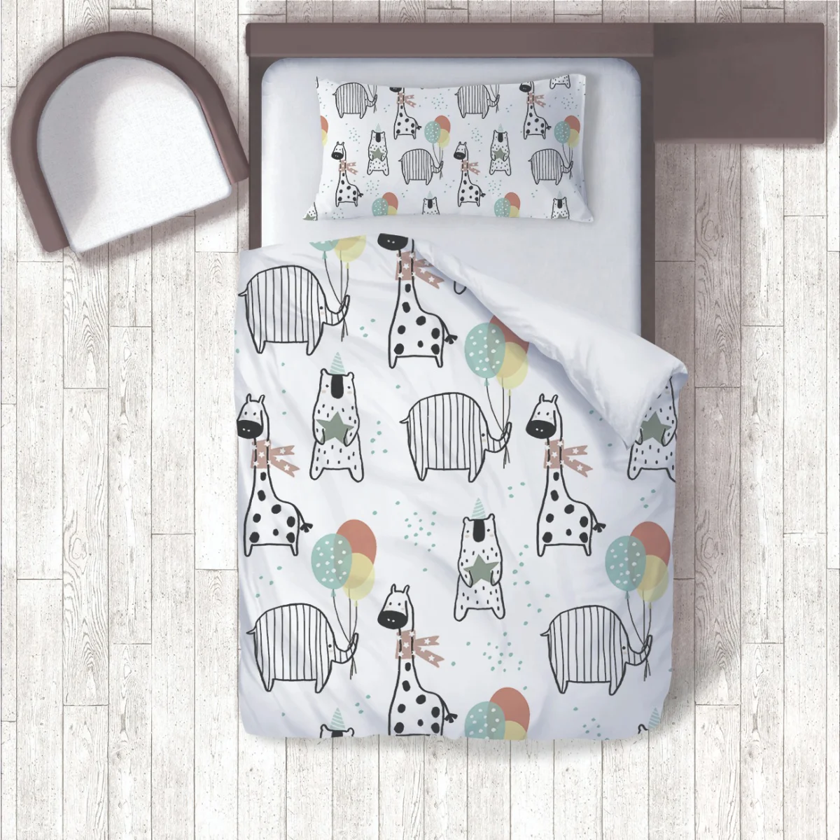 Orman Hayvanları Nevresim Takımı | Beyaz balonlar, parti şapkaları Desenli