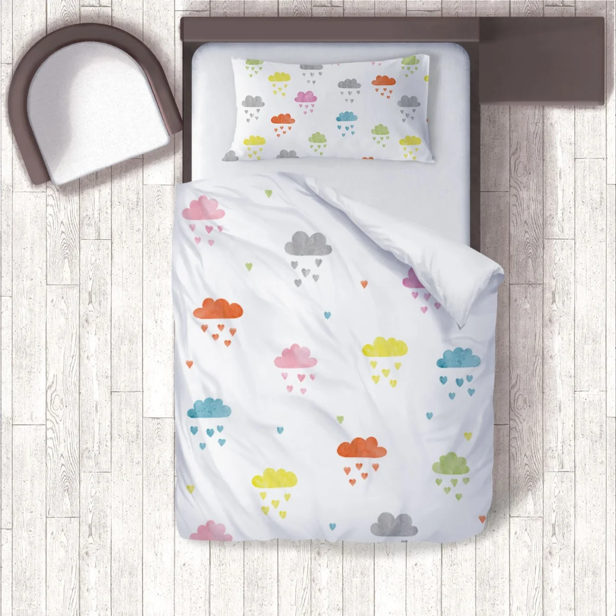 Bulutlar Nevresim Takımı | Beyaz Renkli bulutlar ve kalp yağmuru Desenli