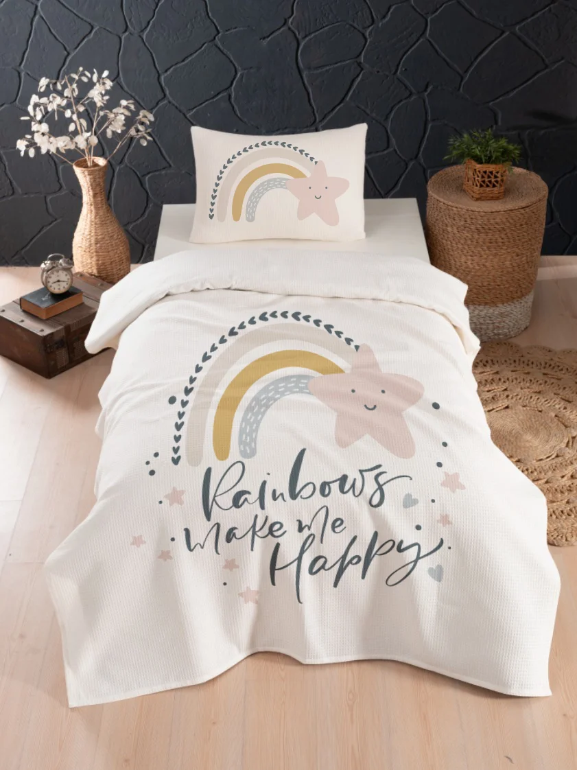 Gökkuşağı ve Yıldızlar Pike Örtü | Beyaz gökkuşağı, yıldızlar Desenli