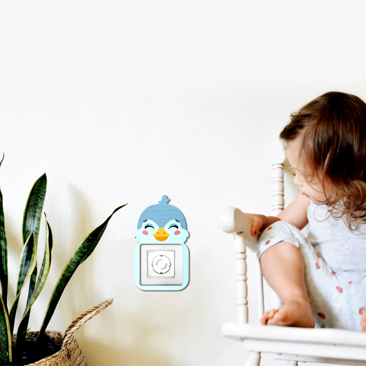 Kuş Priz Kapağı | Mavi Minik çizgiler, pembe yanaklar Desenli