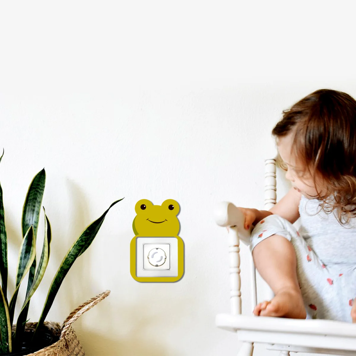 Kurbağa Priz Kapağı | Sarı Gözler, gülümseme Desenli