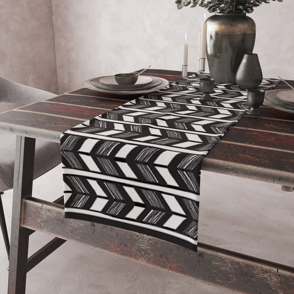 Tribal Desenler Runner Yolluk | Beyaz geometrik çizgiler, oklar Desenli