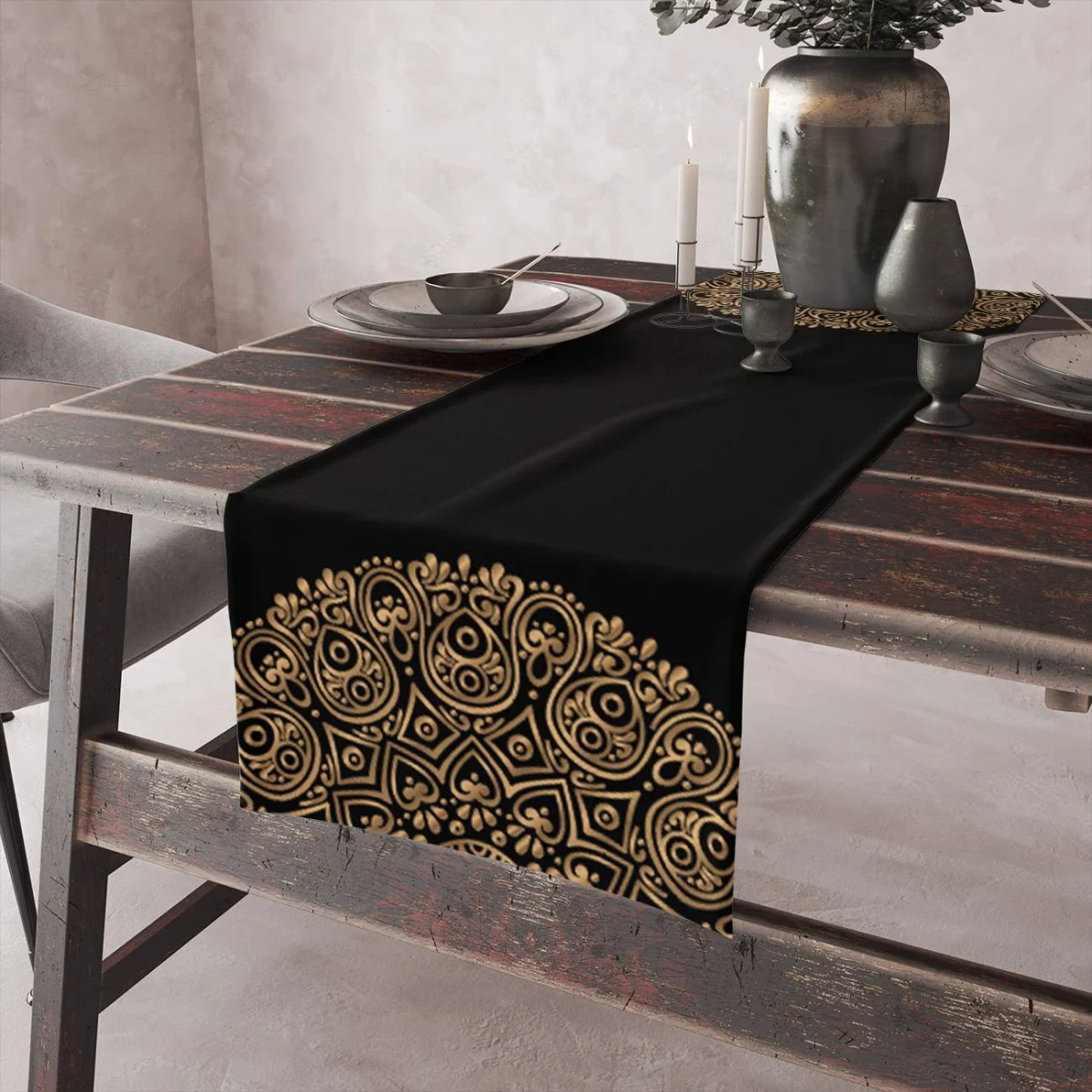 Etnik Afrika Temalı Runner Yolluk | Siyah Altın detaylı etnik desenler ve stilize kadın figürleri...