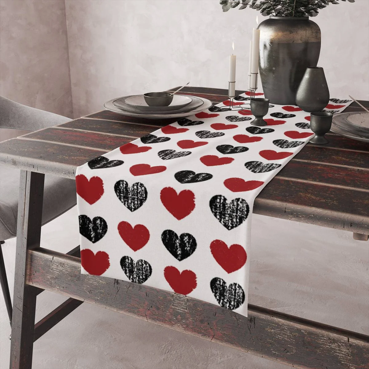 Kalpler Runner Yolluk | Beyaz Kırmızı ve siyah eskitilmiş kalpler Desenli