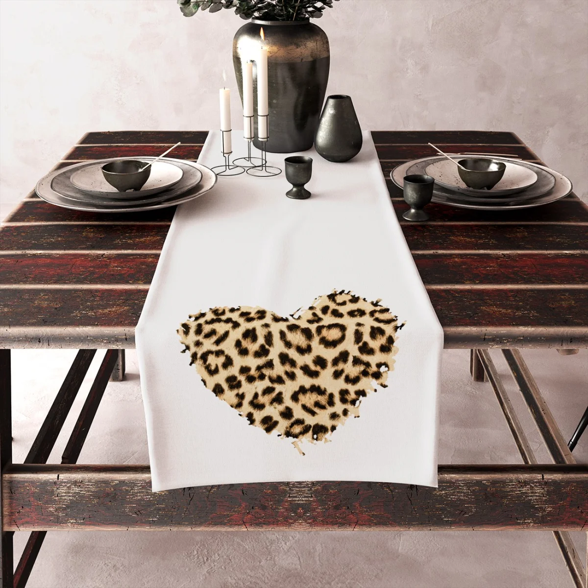 Leopar Deseni, Kalp Runner Yolluk | Beyaz gökkuşağı, kalp Desenli