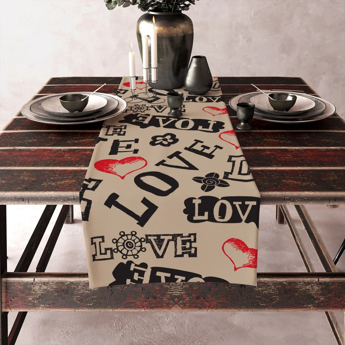 Kalp, Aşk Runner Yolluk | Bej kalp, love yazısı Desenli