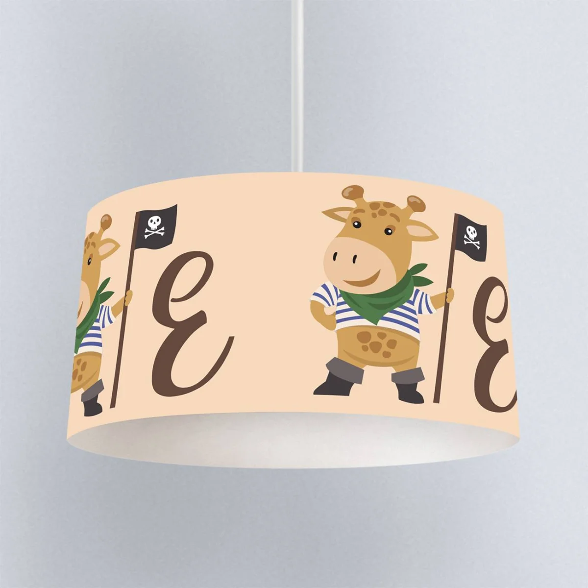 Korsan Zürafa Sarkıt Avize | Bej korsan kıyafetli zürafa, korsan bayrağı Desenli