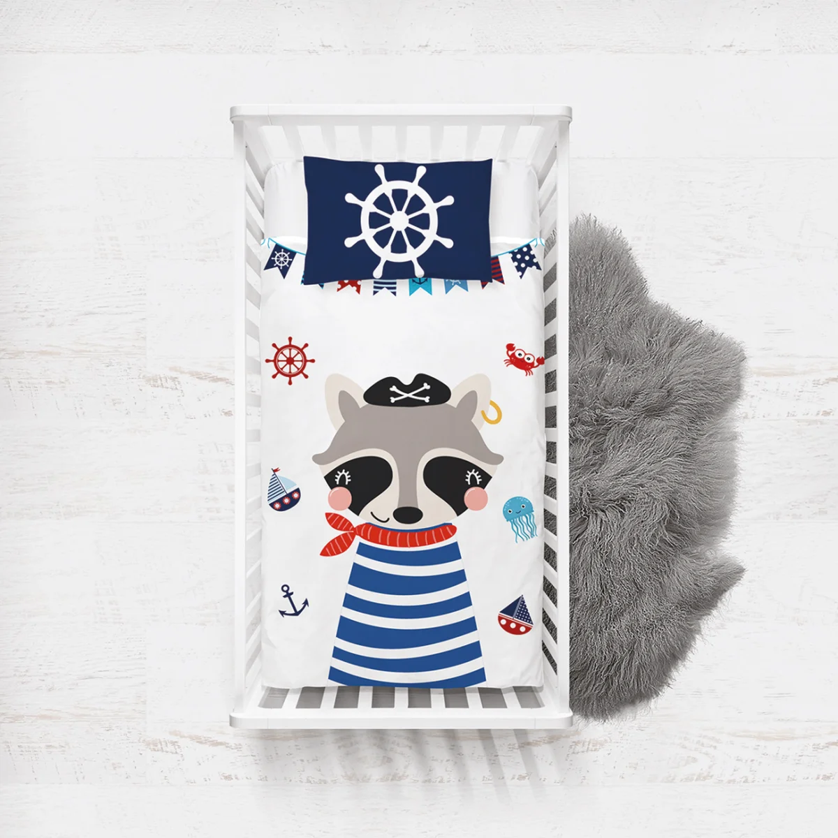 Korsan Temalı Rakun Yatak Örtüsü ve Pike | Beyaz gemici direksiyonu, çapa Desenli