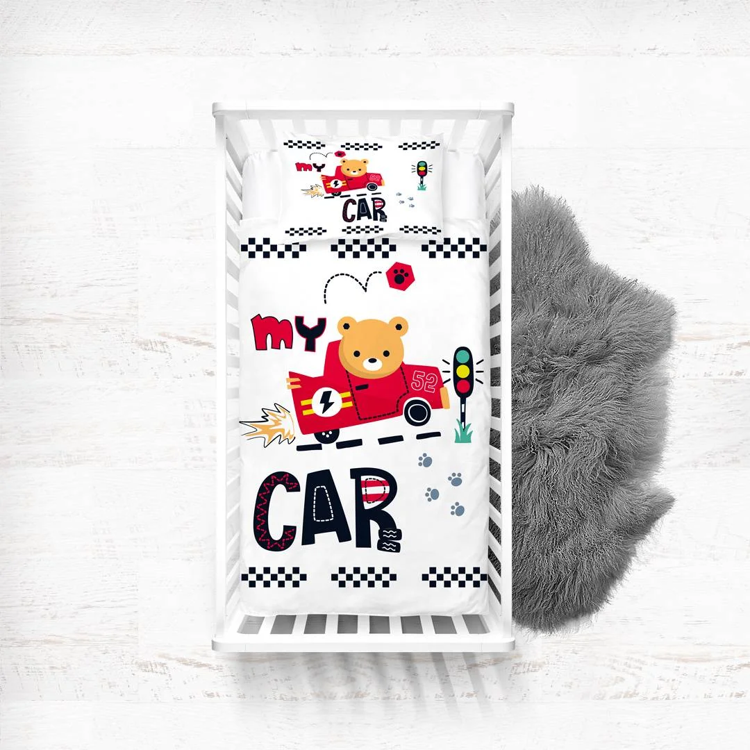 Ayı ve yarış arabası Yatak Örtüsü ve Pike | Beyaz Trafik ışığı, patik izi Desenli