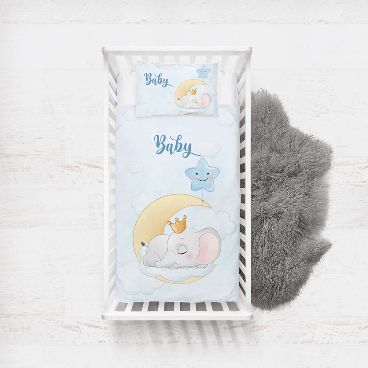 Uyuyan bebek fil, ay Yatak Örtüsü ve Pike | Mavi Taç, bulut Desenli