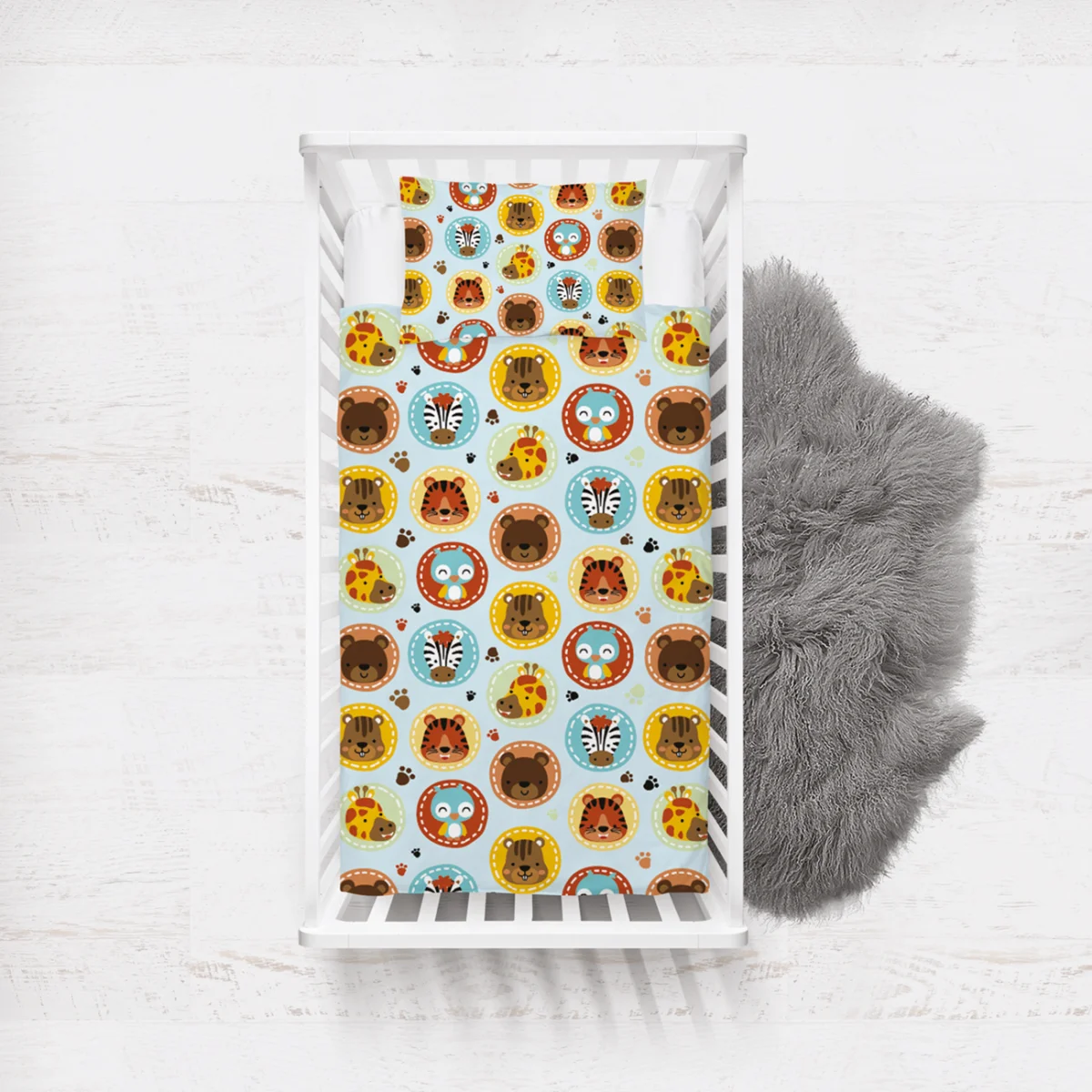 Orman Hayvanları Yatak Örtüsü ve Pike | Mavi pençe izleri, renkli daireler Desenli