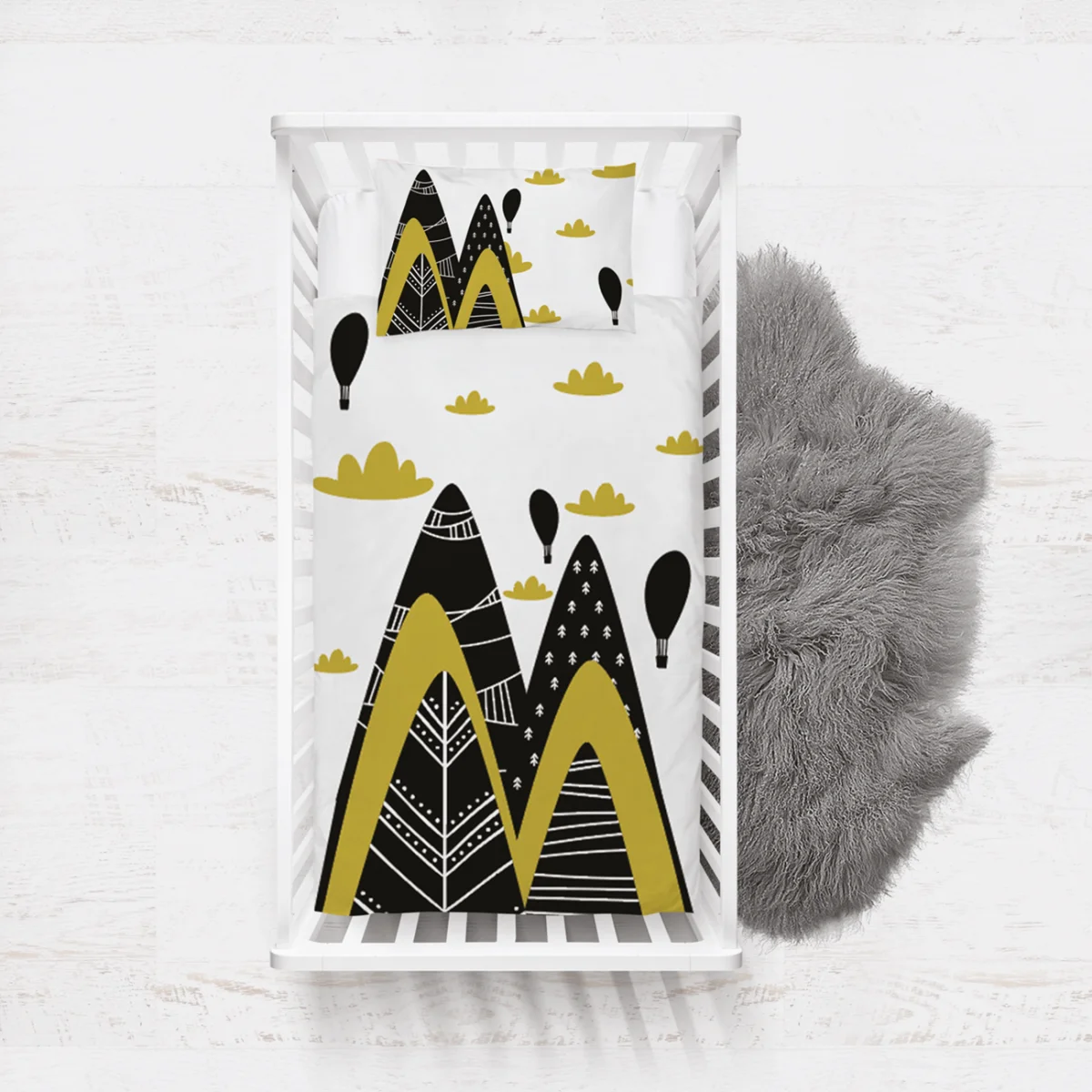 Dağ Manzarası ve Balonlar Yatak Örtüsü ve Pike | Beyaz Balonlar, bulutlar Desenli