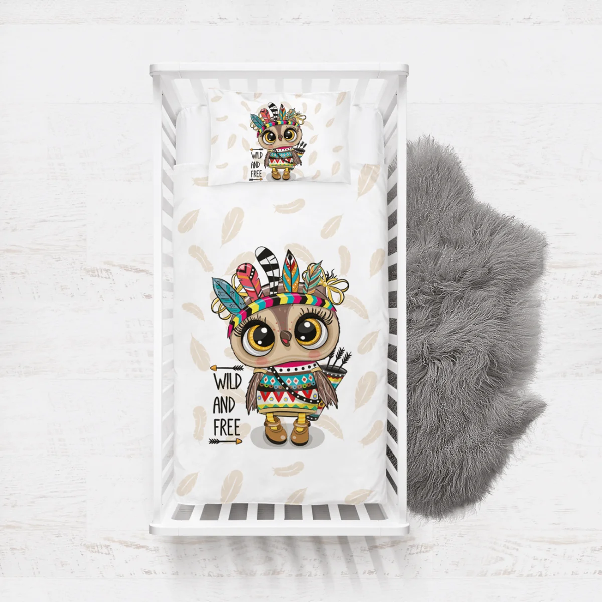 Yerli Baykuş Yatak Örtüsü ve Pike | Beyaz Tüy desenleri, Wild And Free yazısı Desenli