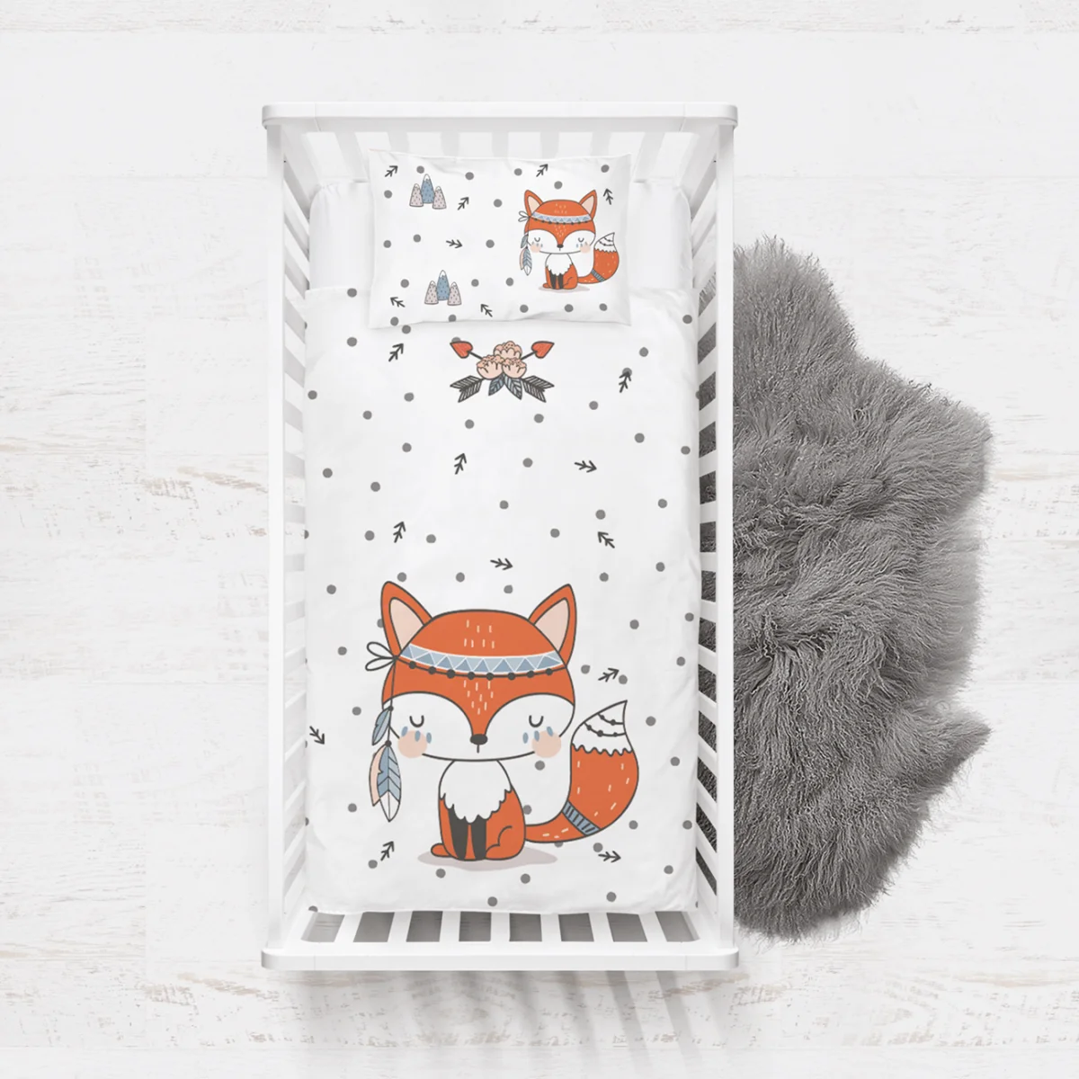 Tilki ve Orman Teması Yatak Örtüsü ve Pike | Beyaz minik oklar, gri puantiyeler Desenli