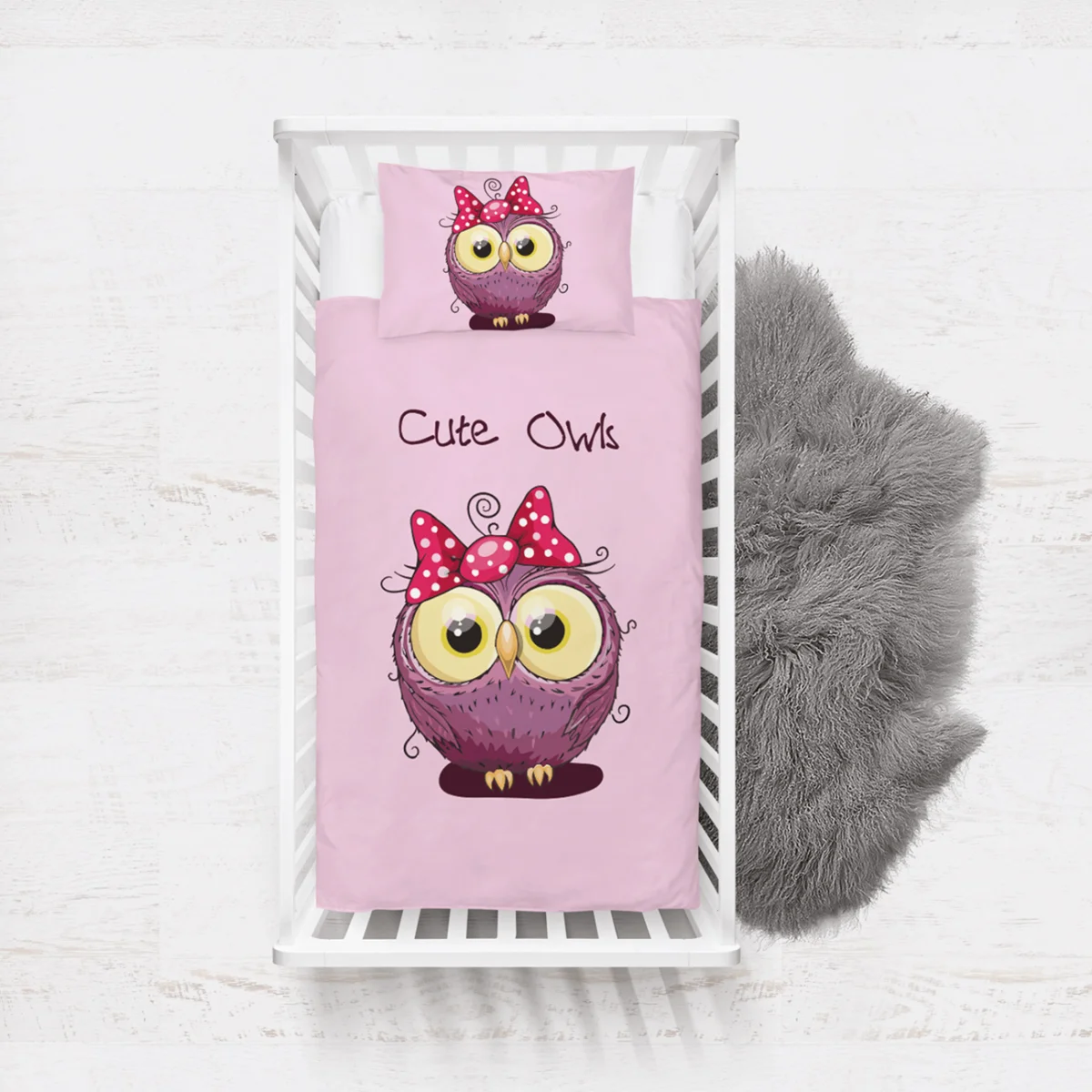 Baykuş Yatak Örtüsü ve Pike | Pembe sevimli mor baykuş, puantiyeli fiyonk Desenli