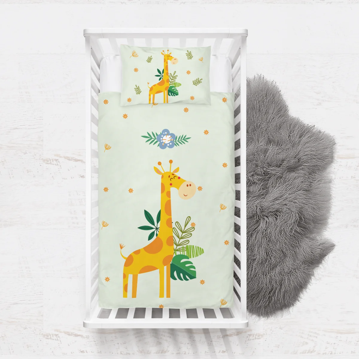 Zürafa, Orman Hayvanları Yatak Örtüsü ve Pike | Açık Yeşil tropikal yapraklar, çiçekler Desenli