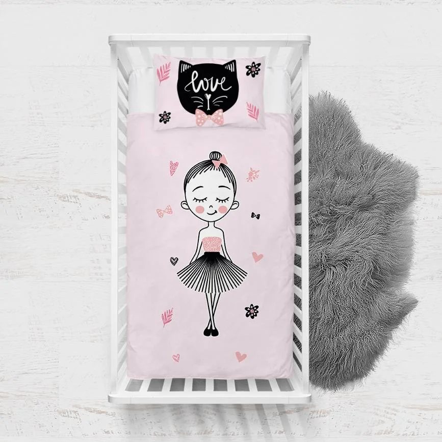 Balerin kız ve kedi Yatak Örtüsü ve Pike | Pembe kalpler, fiyonklar Desenli