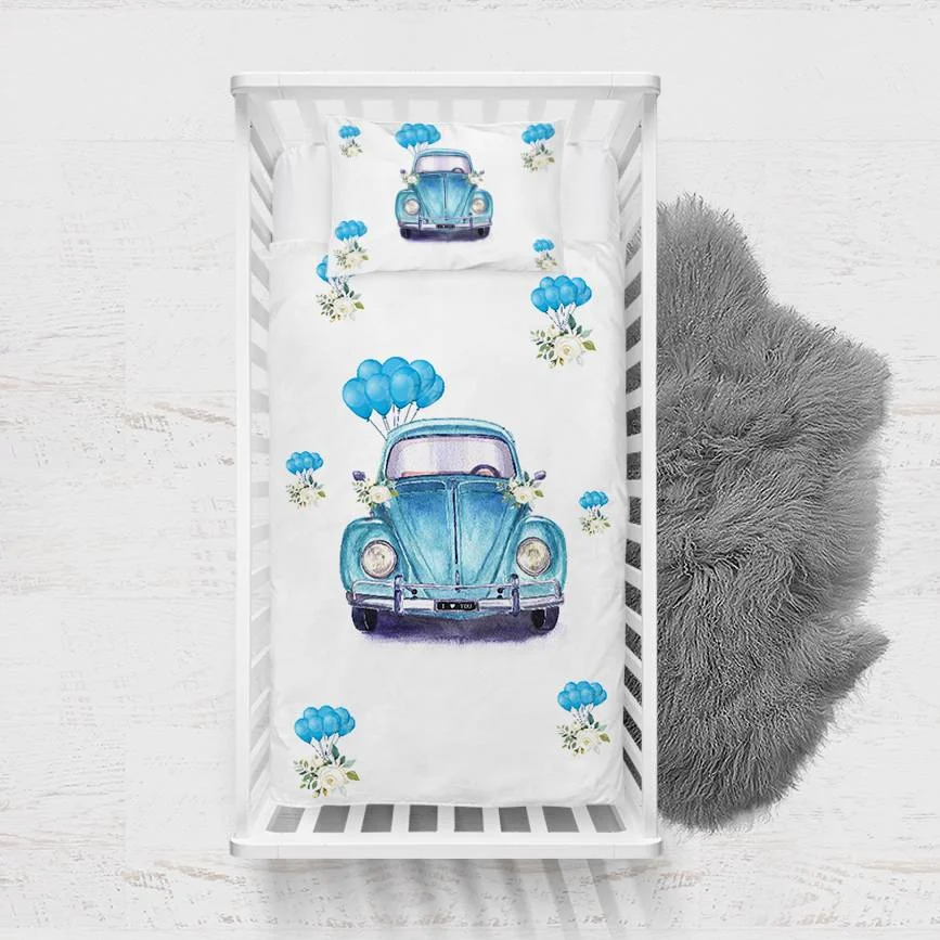 Araba Yatak Örtüsü ve Pike | Beyaz mavi balonlar, beyaz çiçekler Desenli