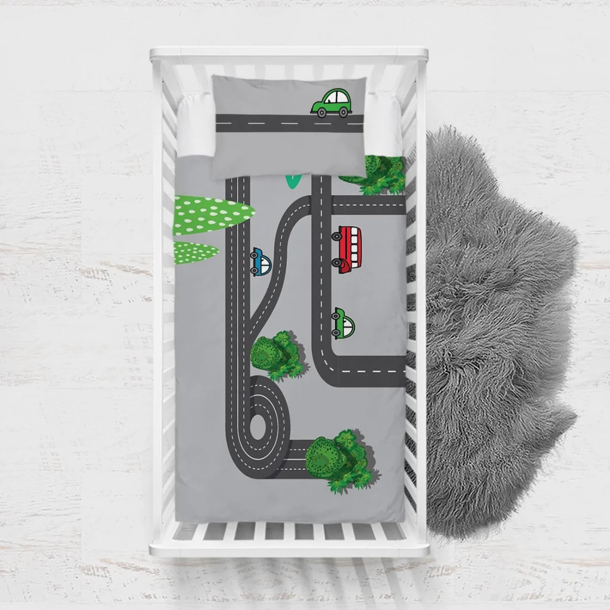Yollar ve Arabalar Yatak Örtüsü ve Pike | Gri arabalar, ağaçlar Desenli