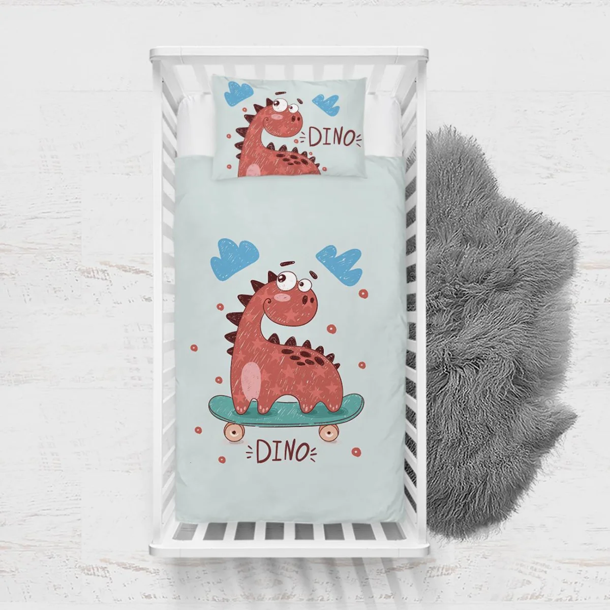 Dinozor Yatak Örtüsü ve Pike | Mavi bulutlar, kaykay Desenli