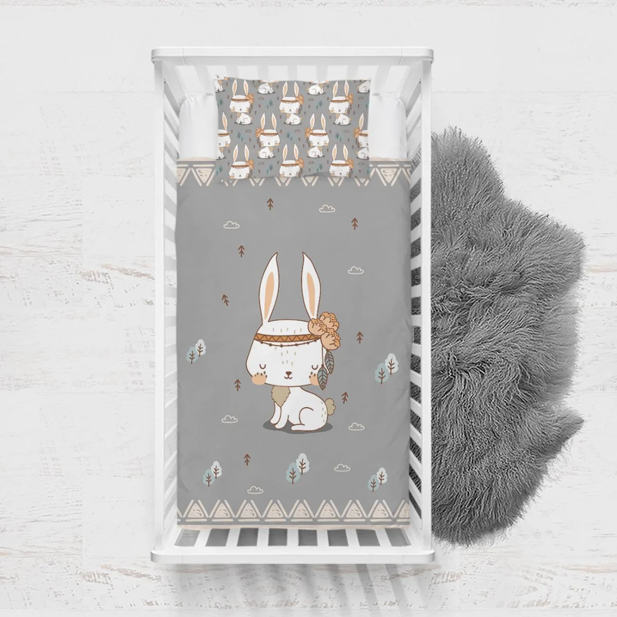 Orman Hayvanları/Tavşan Yatak Örtüsü ve Pike | Gri Oklar, ağaçlar Desenli