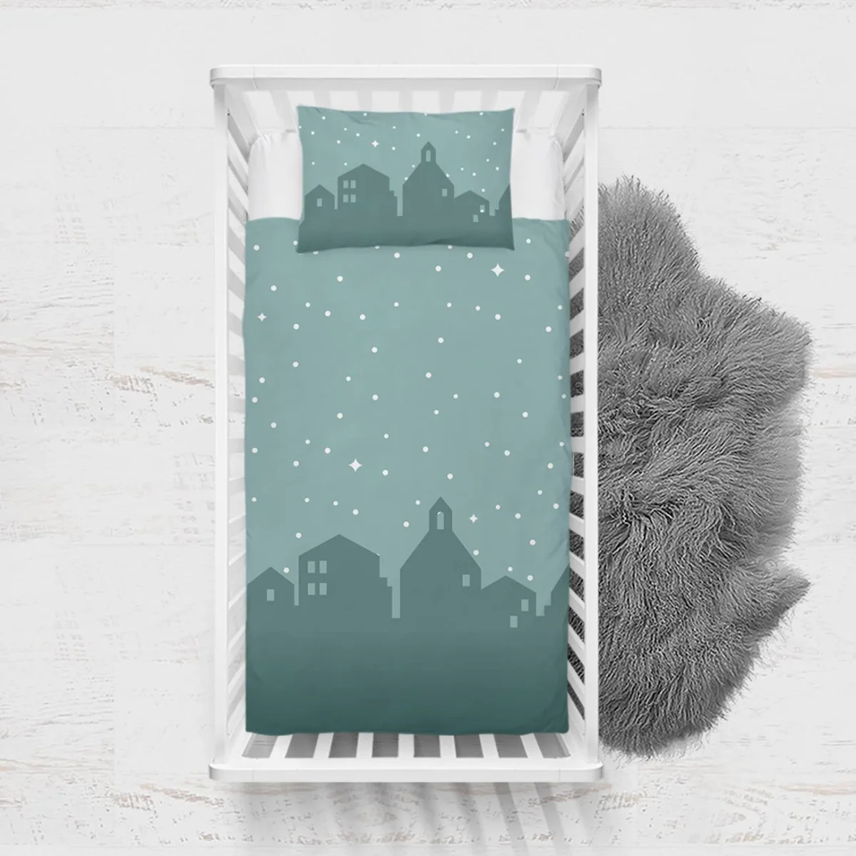 Şehir Silüeti Yatak Örtüsü ve Pike | Mavi-yeşil yıldızlar, noktalar Desenli