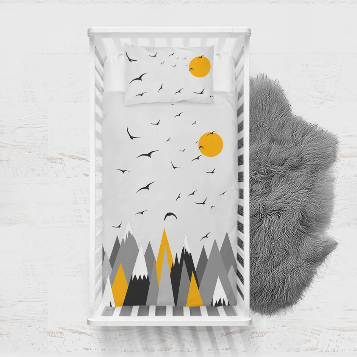 Dağ Manzarası ve Kuşlar Yatak Örtüsü ve Pike | Beyaz dağlar, kuşlar Desenli