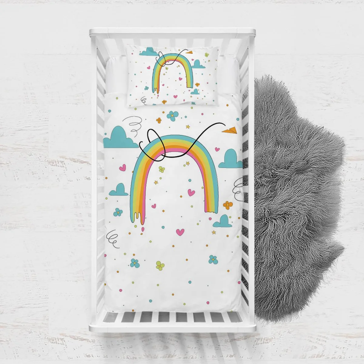 Gökkuşağı Yatak Örtüsü ve Pike | Beyaz bulut, kalp Desenli