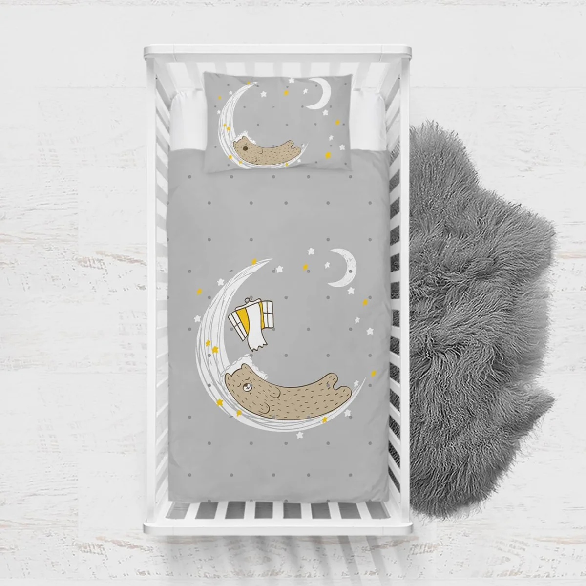 Uyuyan Ayı ve Ay Yatak Örtüsü ve Pike | Gri yıldızlar, ay Desenli