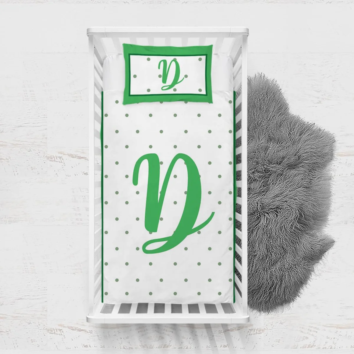 Monogram Yatak Örtüsü ve Pike | Beyaz yeşil puantiyeler, büyük yeşil harf Desenli