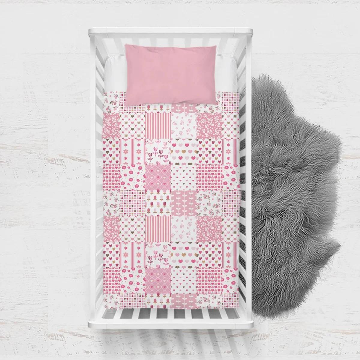 Çiçekli ve kalpli desenler Yatak Örtüsü ve Pike | Pembe Kalpler, çiçekler Desenli