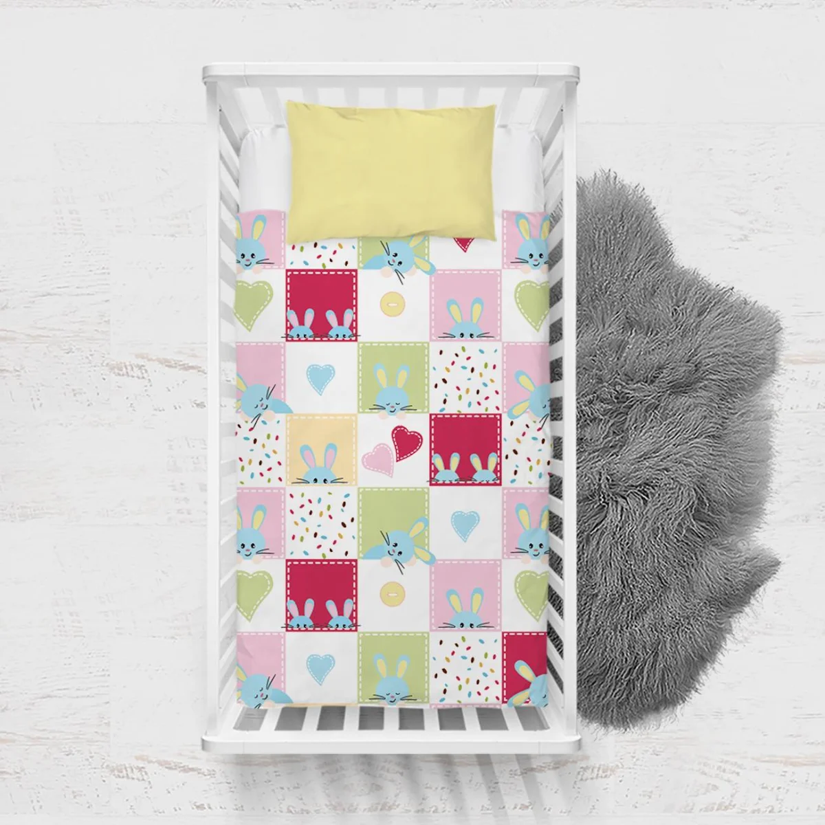 Tavşanlar Yatak Örtüsü ve Pike | Beyaz kalpler, renkli konfeti Desenli