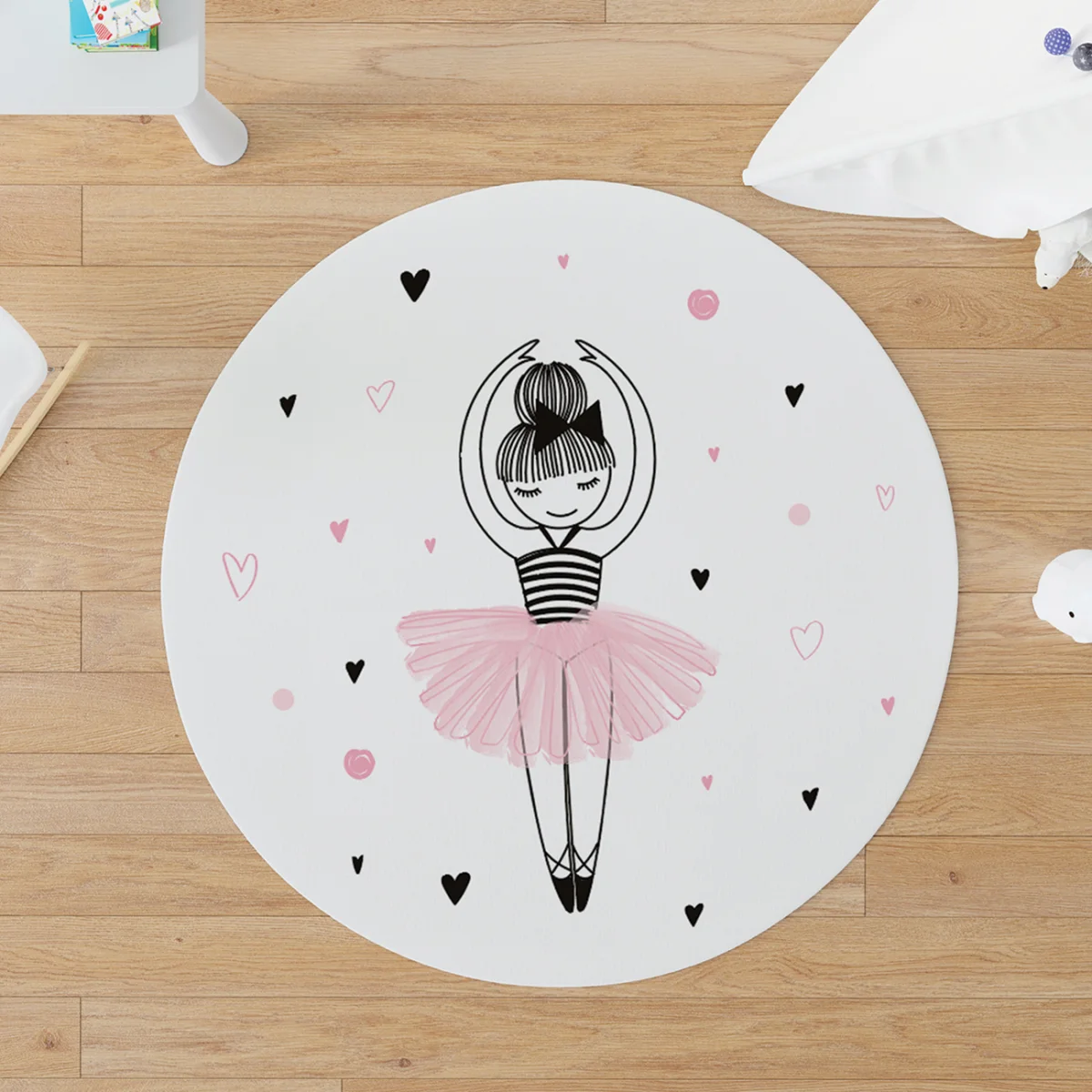 Balerin Yuvarlak Halı | Beyaz Kalpler, yazı Desenli