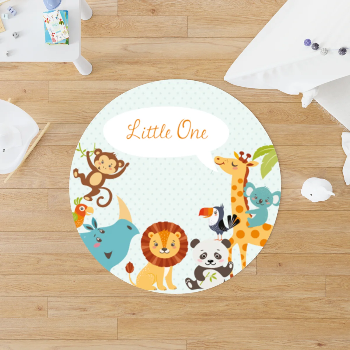 Orman Hayvanları Yuvarlak Halı | Açık Mavi Küçük puantiyeler, konuşma balonları Desenli