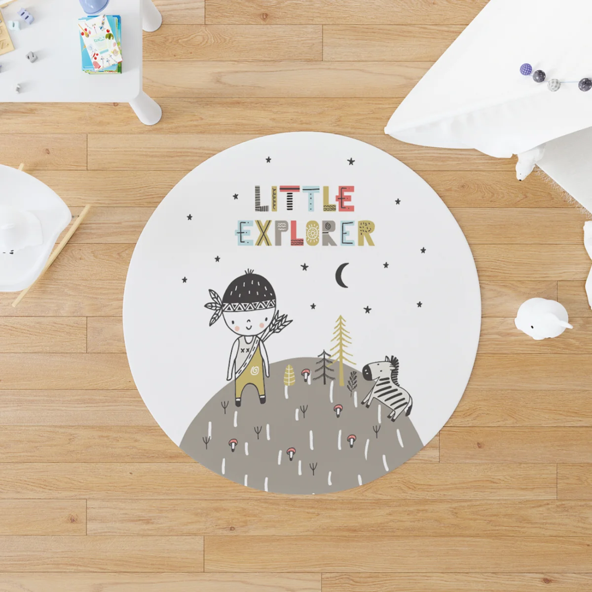 Kaşif ve Hayvanlar Yuvarlak Halı | Beyaz yıldız, ay Desenli