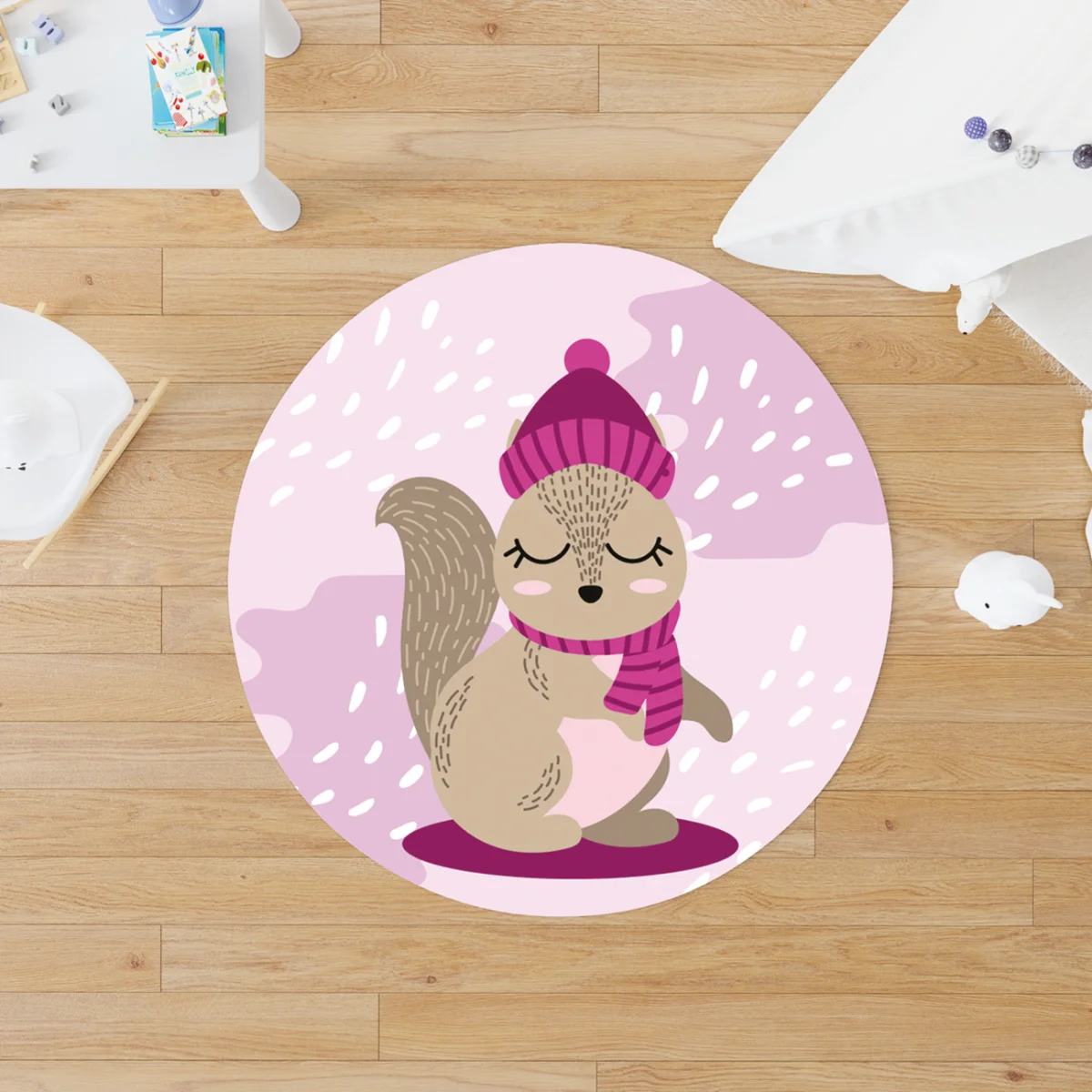 Orman Hayvanları, Sincap Yuvarlak Halı | Pembe kar taneleri, palamutlar Desenli