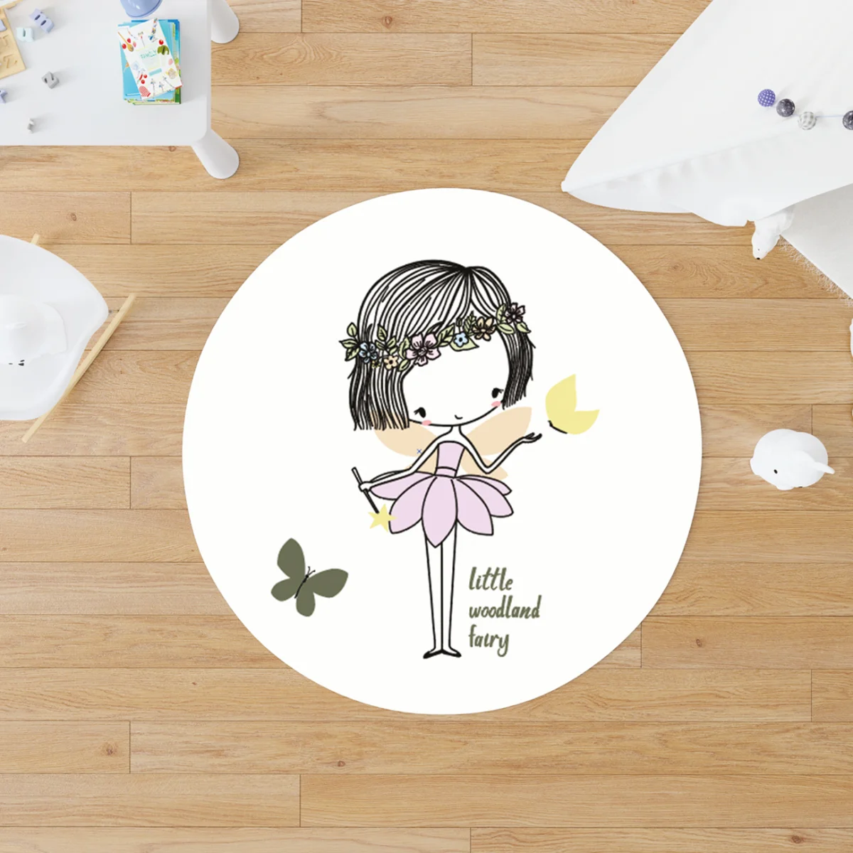 Peri Yuvarlak Halı | Beyaz Kelebekler ve 'little woodland fairy' yazısı Desenli