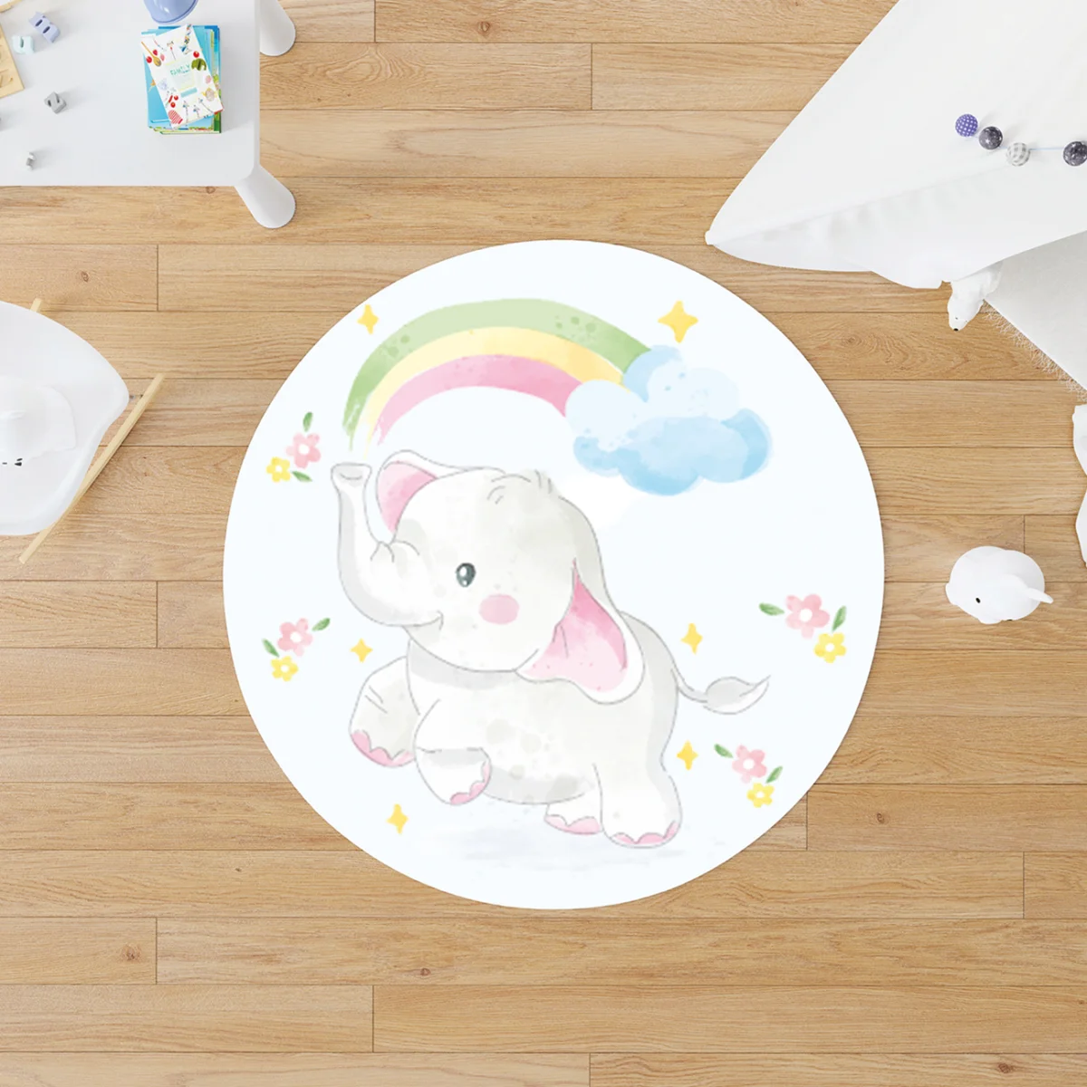 Fil Yuvarlak Halı | Açık Mavi gökkuşağı, bulutlar Desenli