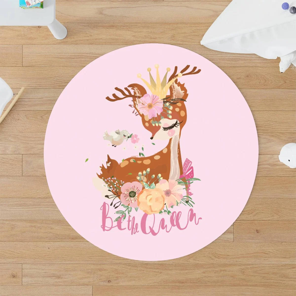 Taçlı Geyik Yuvarlak Halı | Pembe Taç, çiçekler Desenli